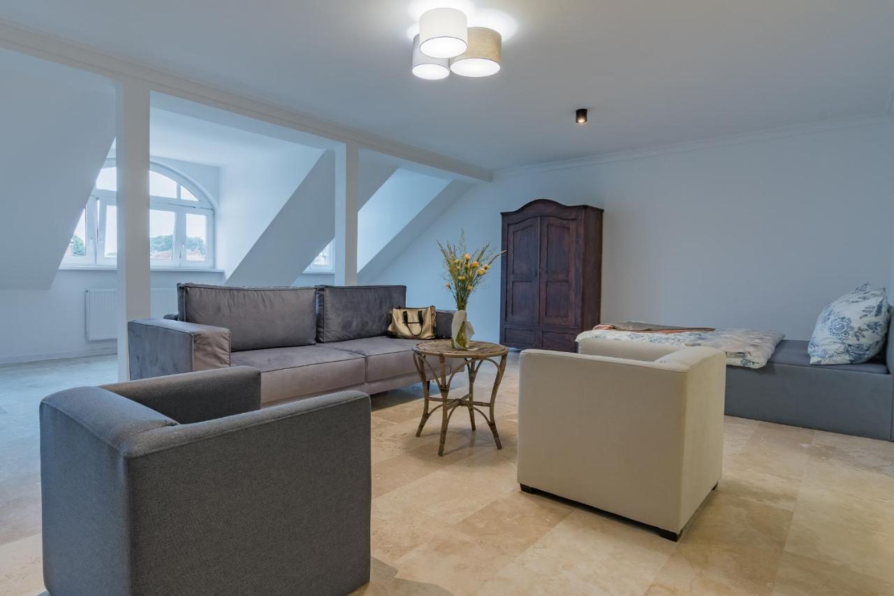 Pokoje Goscinne Przy Rynku Dąbrówno Extérieur photo