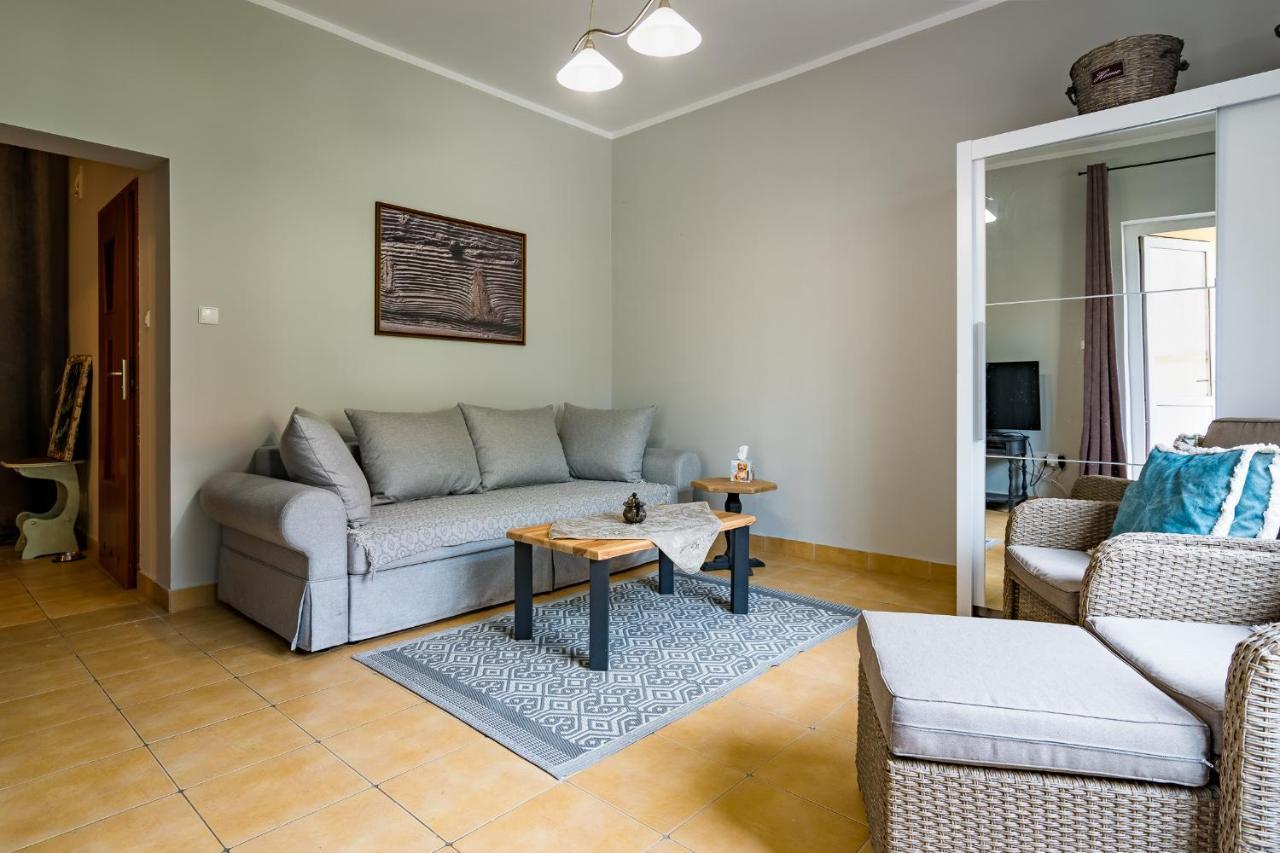 Pokoje Goscinne Przy Rynku Dąbrówno Extérieur photo