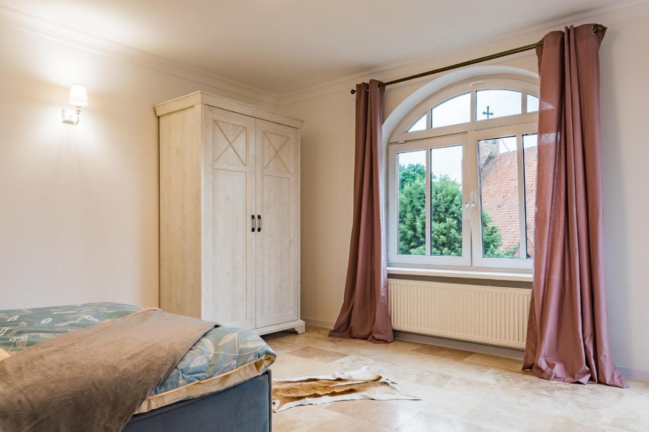 Pokoje Goscinne Przy Rynku Dąbrówno Extérieur photo